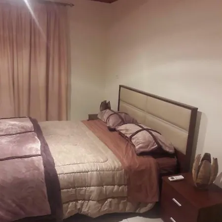 Fully Renovated Cozy House In Pano